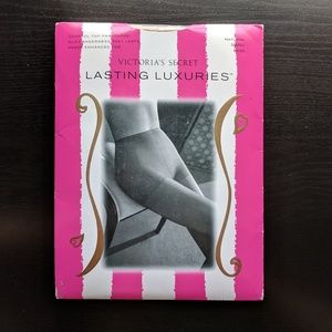 ✨FREE WITH PURCHASE ✨